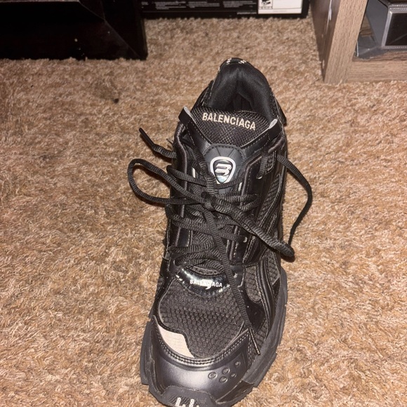 Balenciaga Black Chunky Sneakers with Track Sole - Picture 1 of 7